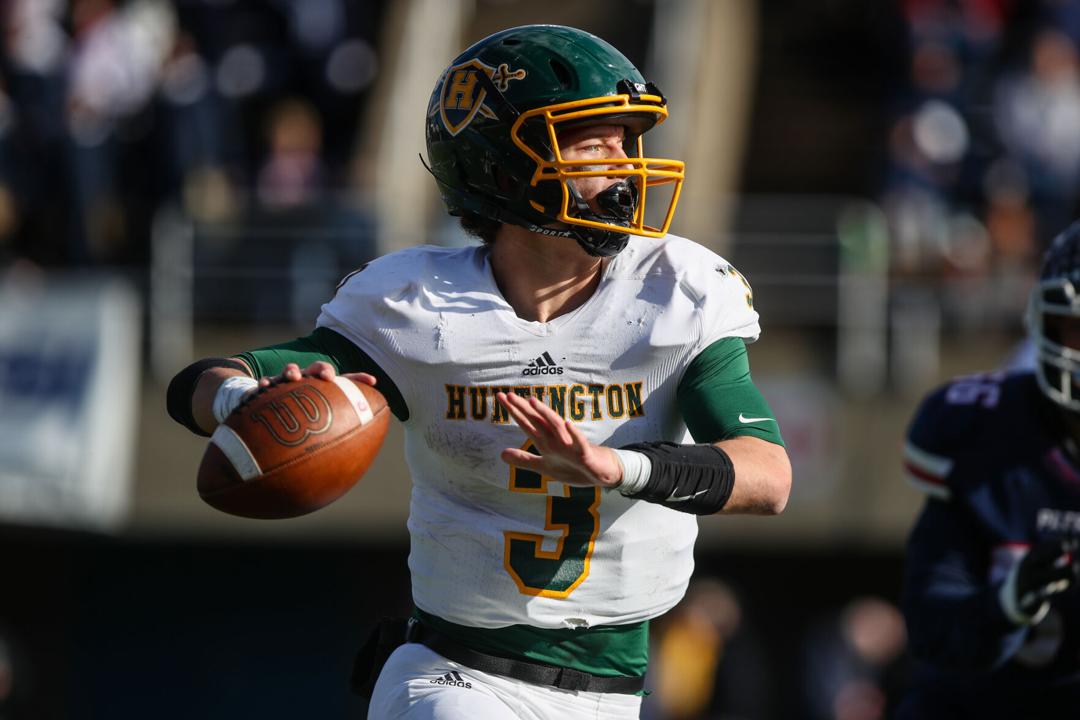 Huntington's Gavin Lochow wins J.R. House Award